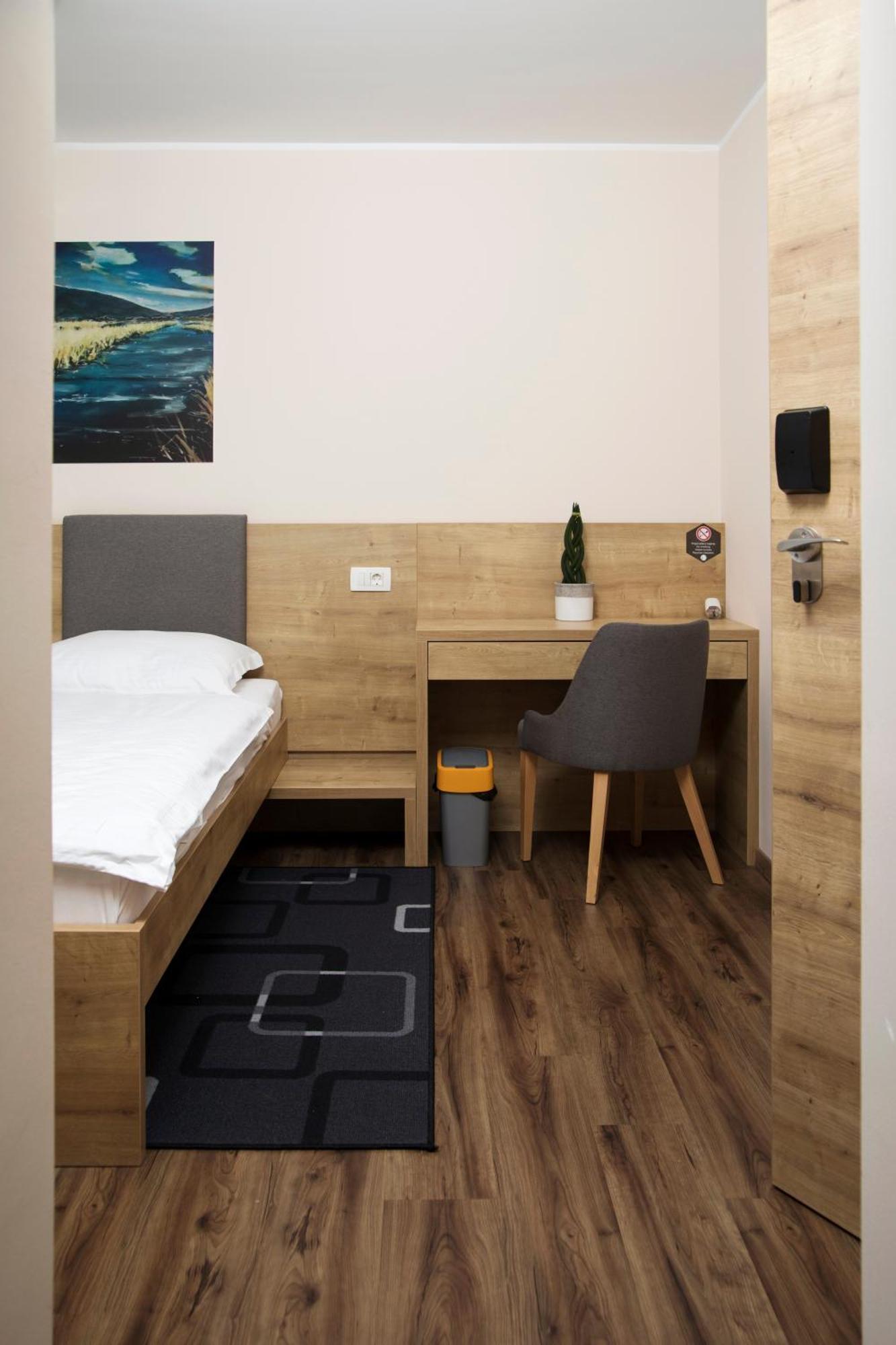 Gostilna S Prenocisci Pav Hotel Rakek Kültér fotó