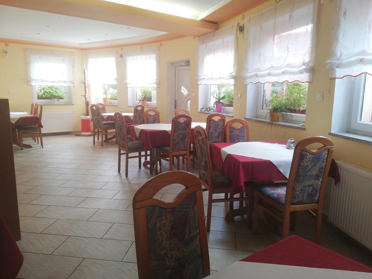 Gostilna S Prenocisci Pav Hotel Rakek Kültér fotó