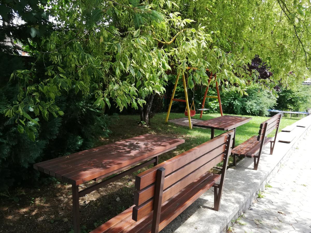 Gostilna S Prenocisci Pav Hotel Rakek Kültér fotó