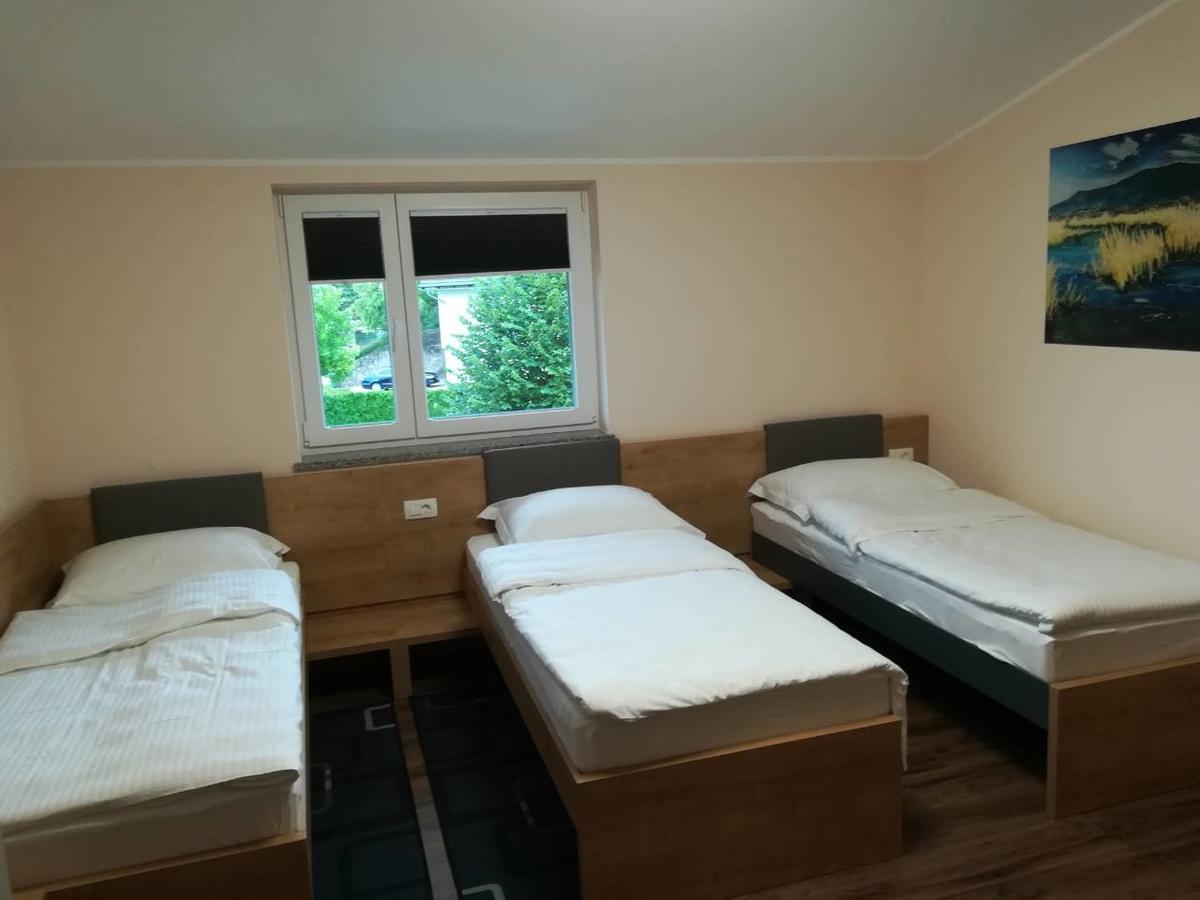 Gostilna S Prenocisci Pav Hotel Rakek Kültér fotó