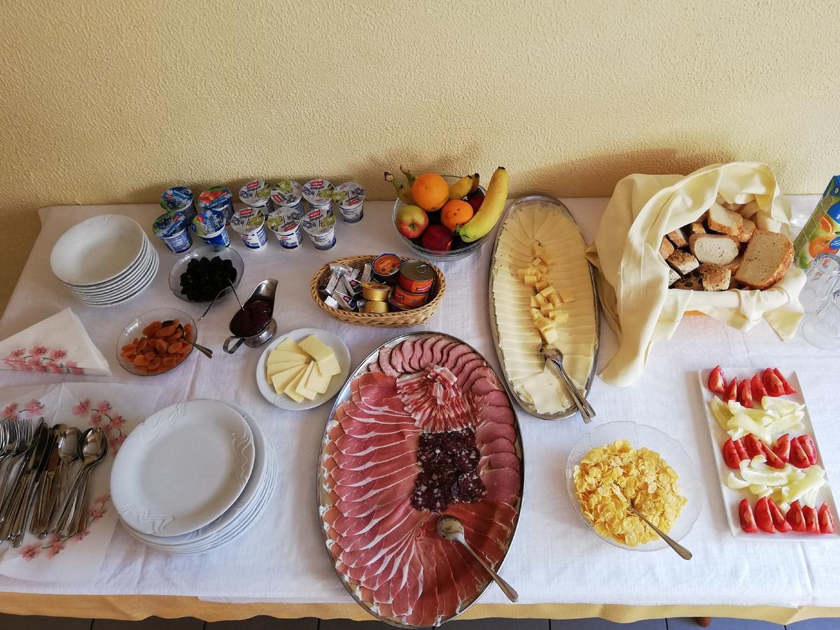 Gostilna S Prenocisci Pav Hotel Rakek Kültér fotó